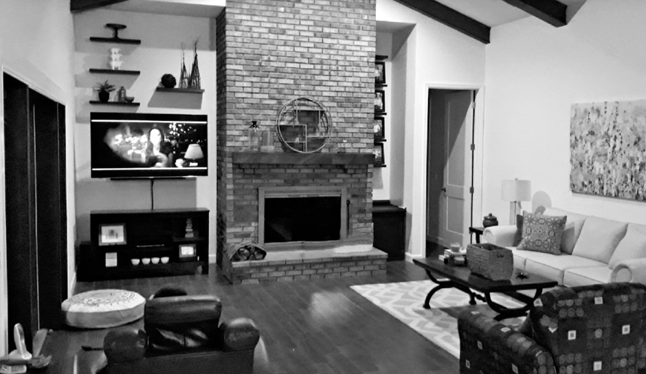 black and white living room before remodel