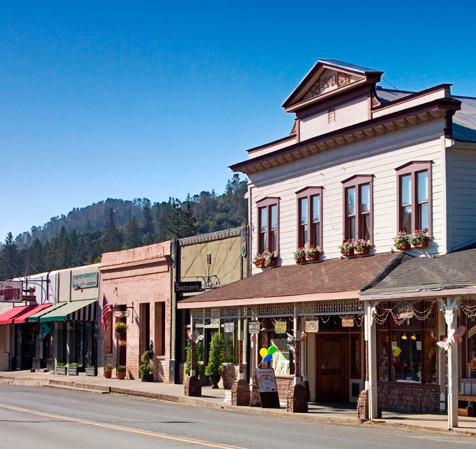 storefronts on main street mariposa yosemite