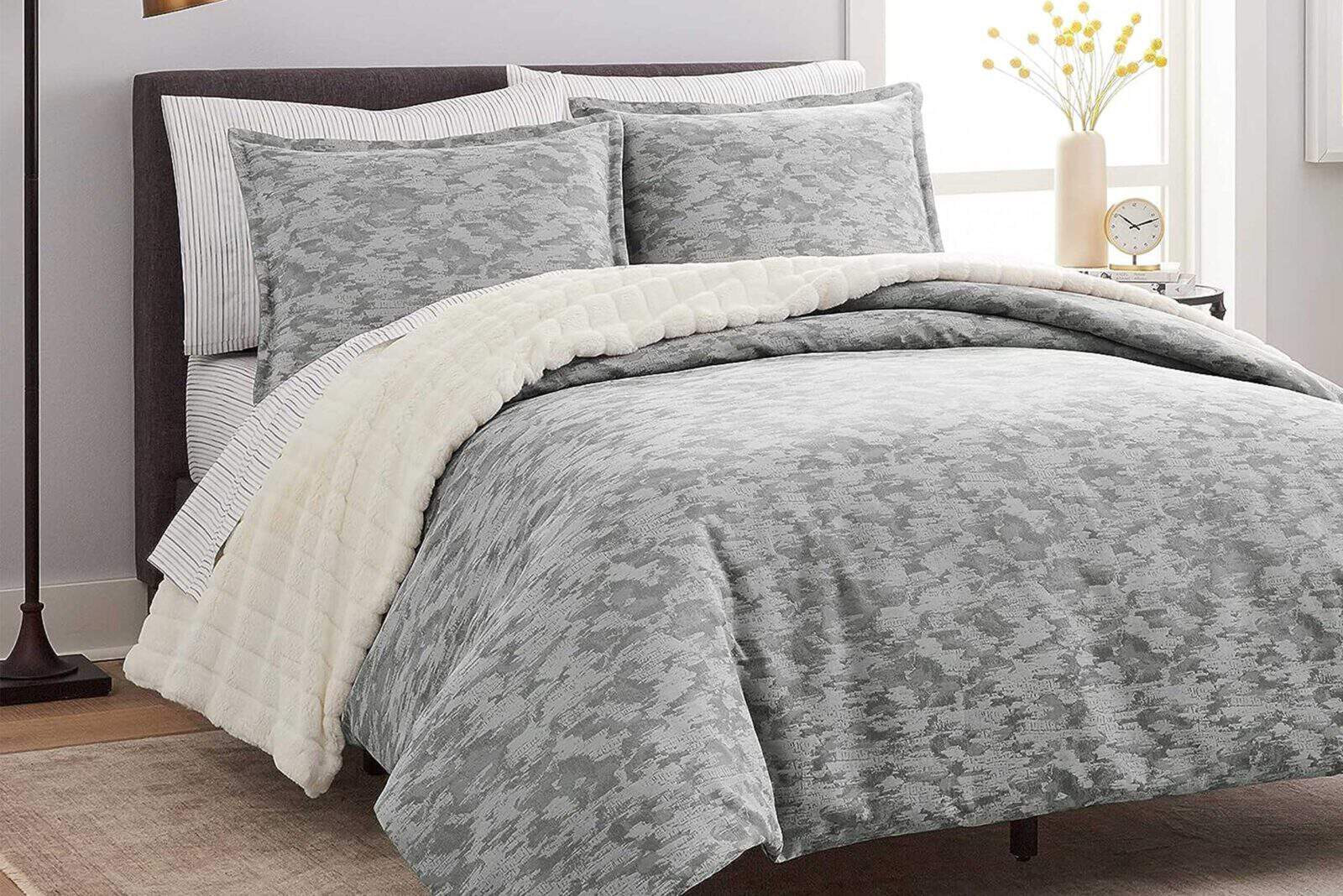 queen comforters