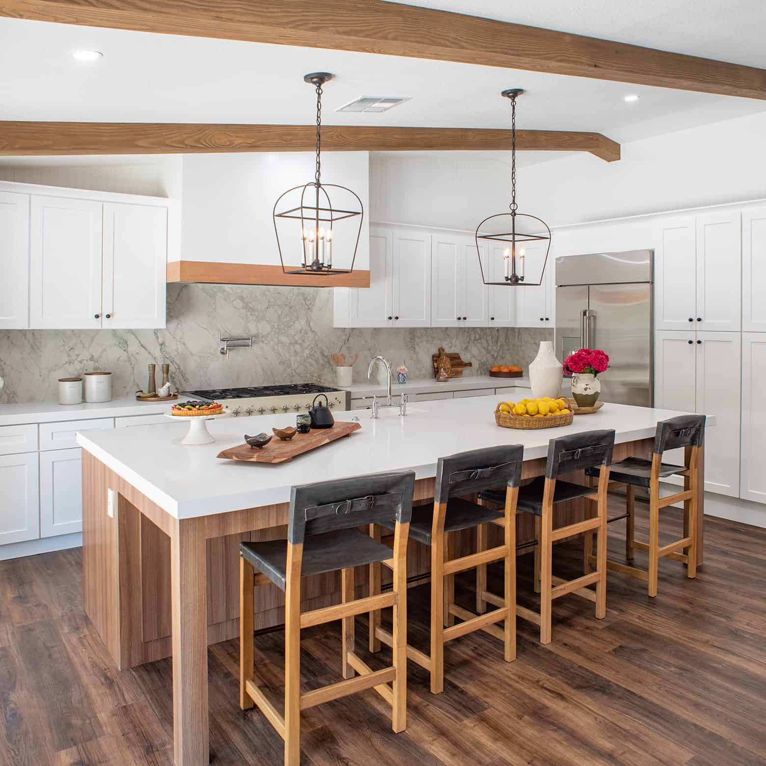 modern farmhouse kitchen