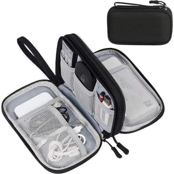 Travel organizer for electronic cords