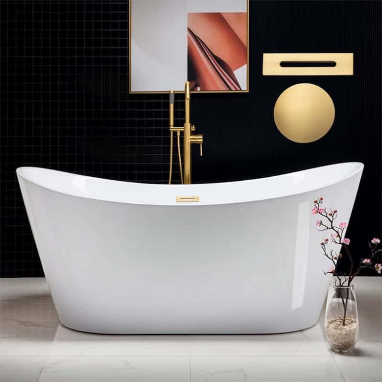 Freestanding bathtub