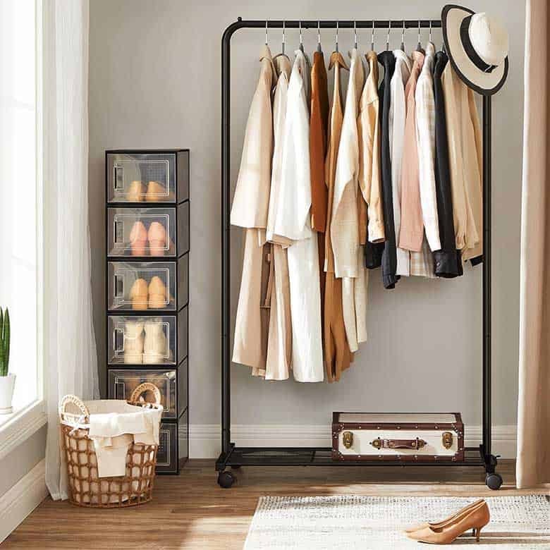 This Messy Primary Bedroom Closet Went from Overflowing to Organized