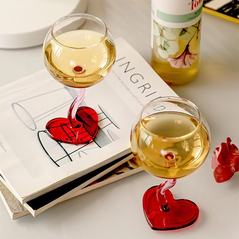 heart shaped wine glasses