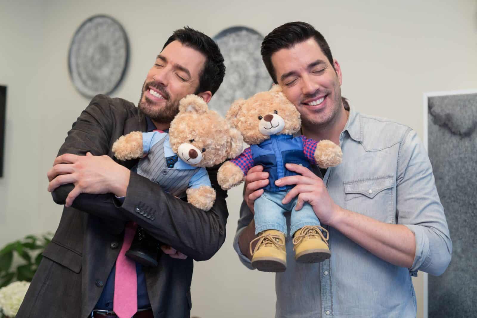 Drew and Jonathan’s Valentine’s Day Gift Guide Will Make Your Heart Skip a Beat