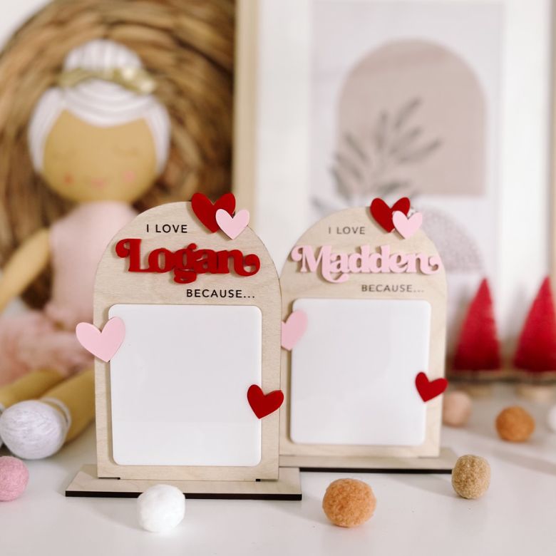 customized love note stand