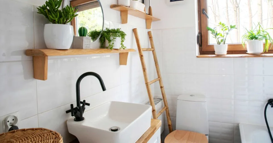 small bathroom storage ideas
