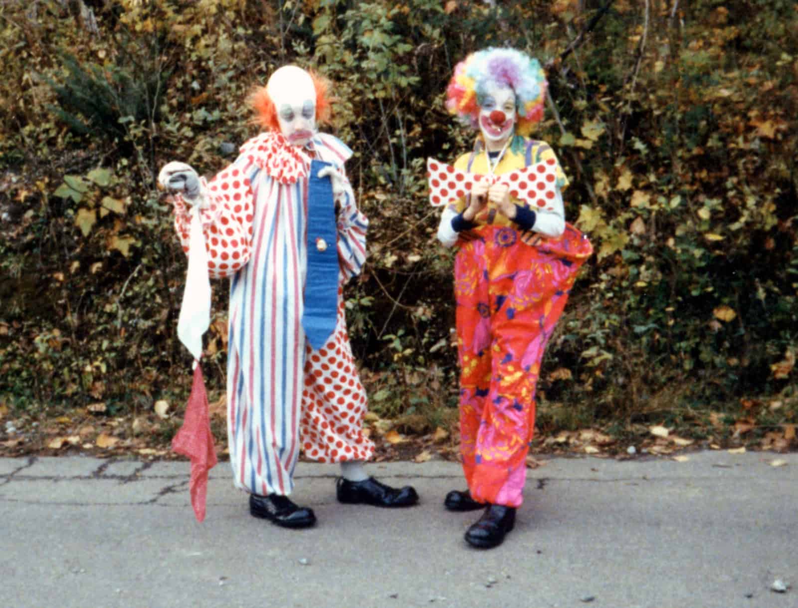 drew and jonathan scott dressed as clowns in childhood