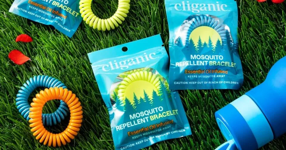 best mosquito repellent bands displayed on grass