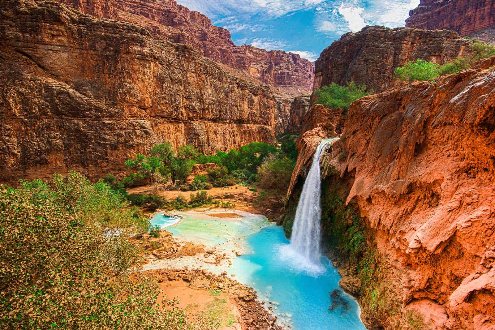 havasu Falls, waterfall in the grand canyon, arizona