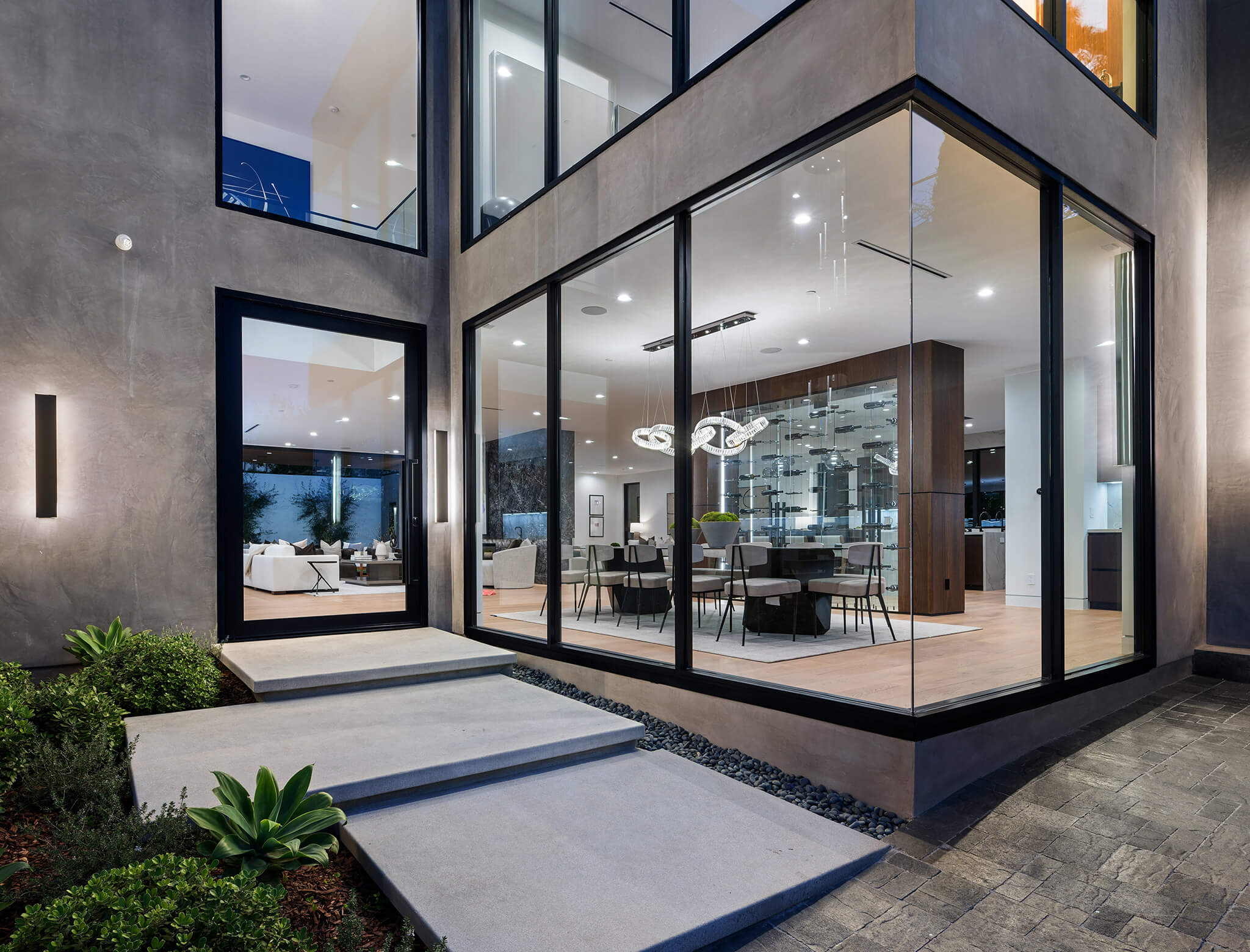 Modern Glass House Exterior Designs